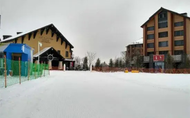 Vanke Songhuahu Happy Ski Apartment