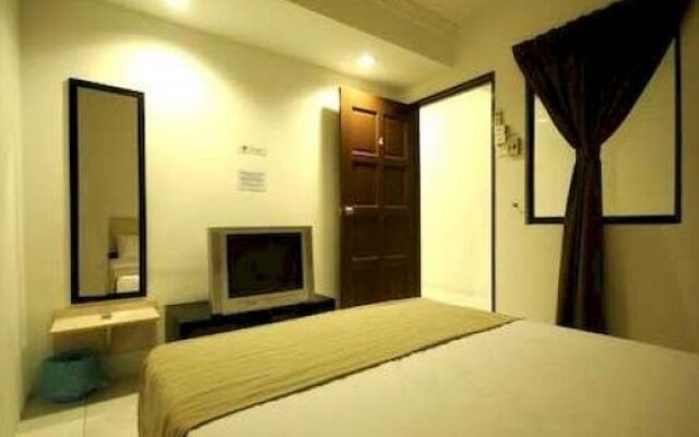 Leisure Home Stay - Gemilang