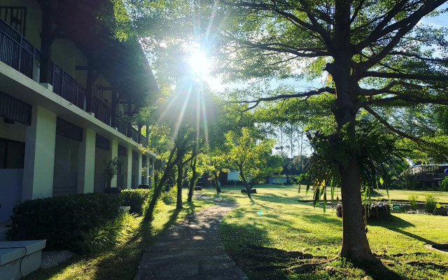 Palm Galleria Resort