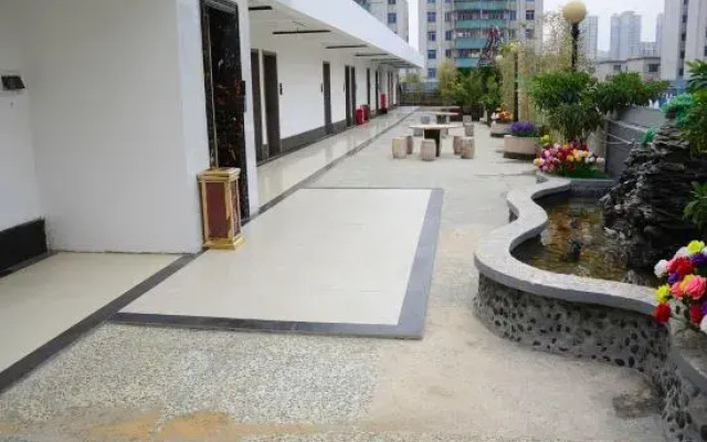 Yijing Hotel