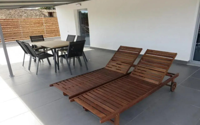 Leonidaion Guest House