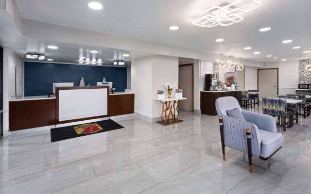 Super 8 by Wyndham Prattville Montgomery