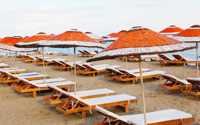 Suna Beach Kefaloz