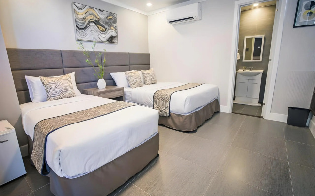 Oyo 208 Anika Suites