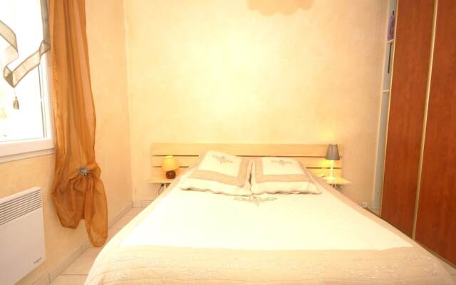 Spacious Holiday Home in Lorgues With Private Pool