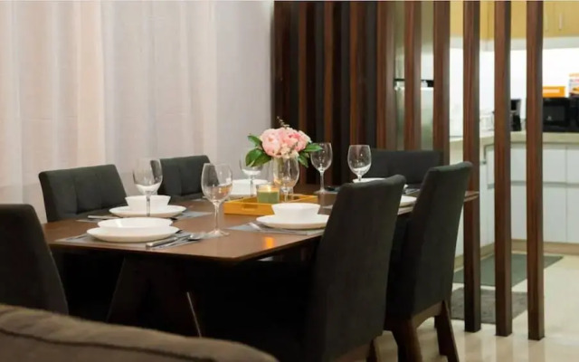 3bd Lux City Oasis LAS Pinas