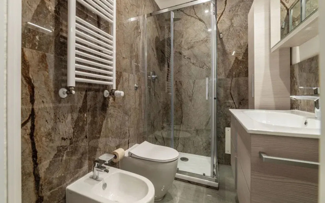 JOIVY Delightful 3-bed Flat with Balcony