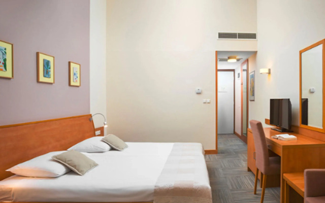 Valamar Tirena Hotel