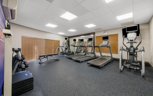 Holiday Inn Express Hampton - Coliseum Central by IHG