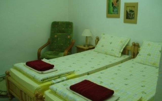 Plamena Guest Rooms