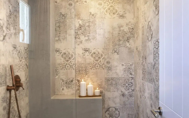 Santo Bloom Luxury Suites