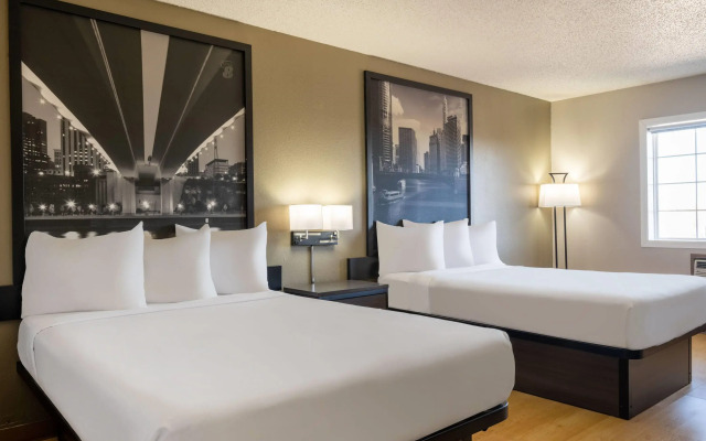 Super 8 by Wyndham Clinton