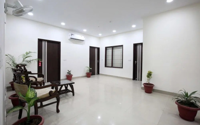 Hotel The Benz By OYO Rooms