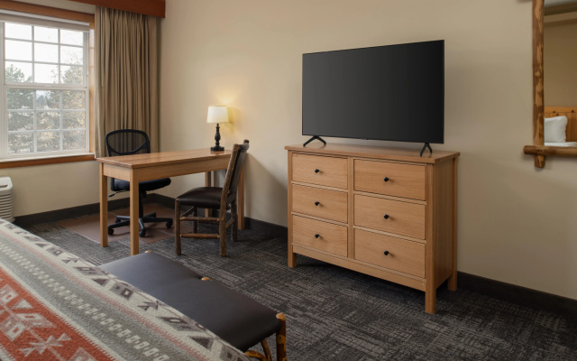 Heathman Lodge