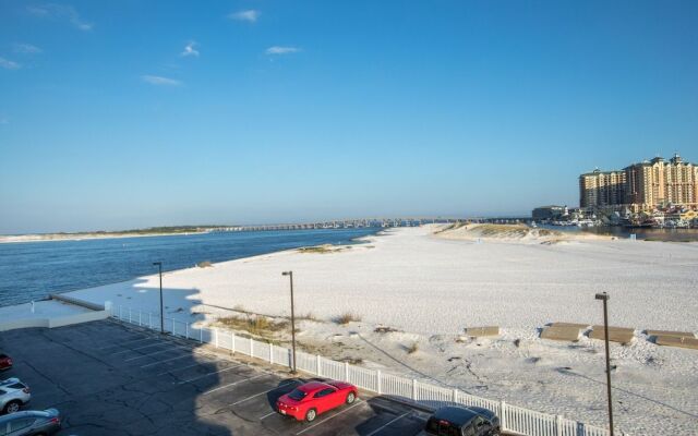 East Pass Towers 305 2 Bedroom Condo by RedAwning