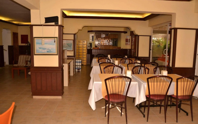 Huzuray Hotel