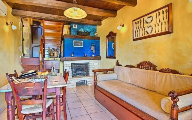 Samonas Traditional Villas Blue Villa Mantzourana - 55m Maisonette