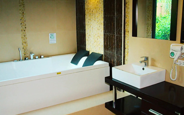 The Grace Amphawa Resort
