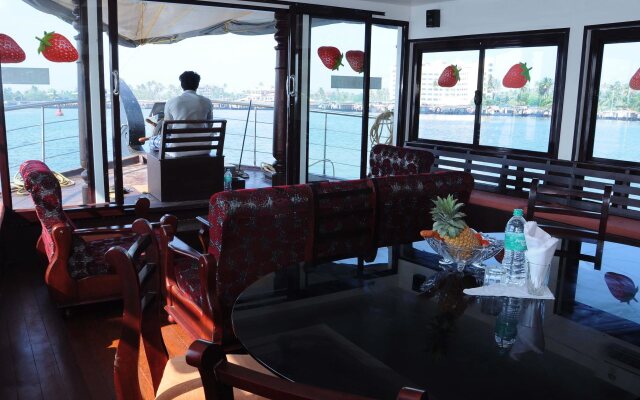 Cosy Houseboats