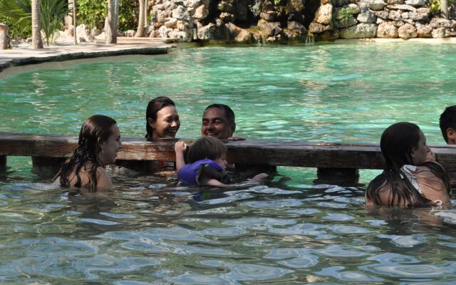Jolie Jungle Eco Hotel