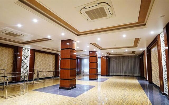 Hotel Maplewood Premier Haldwani