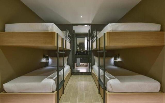 Private Resting Suite, Plaza Premium Lounge - Gateway@klia2