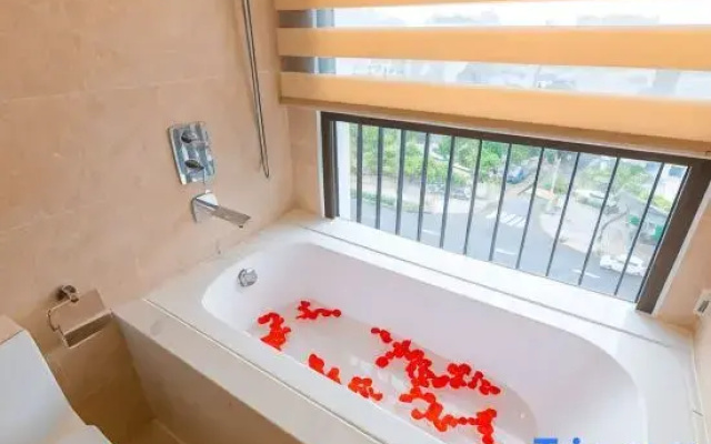 MiAn Hotel Danang - Infinity Pool