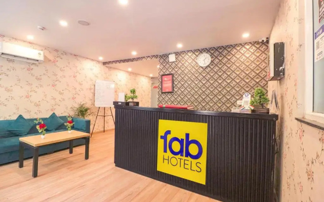 FabHotel Pantao Stays