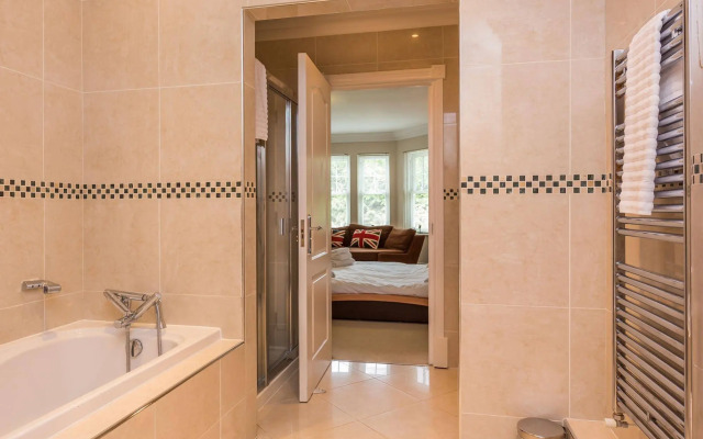 Quay Holidays - Canford Cliffs