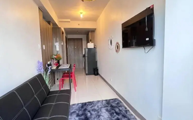 Unistay Coast Res R19 with Bal-Sunset Vw