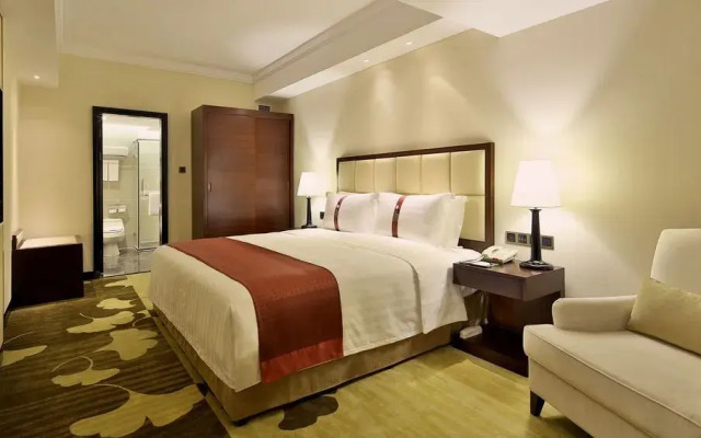 Holiday Inn Chengdu Century City Easttower & Westtower