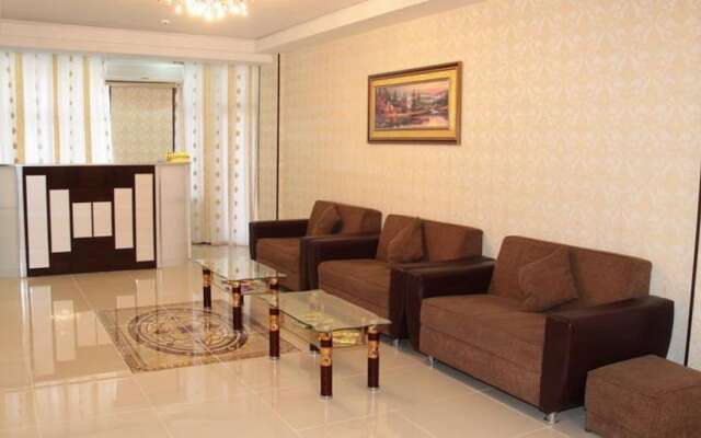 Avand Hotel