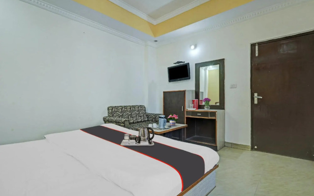 spot on 89476 Hotel Shalimar Lodge