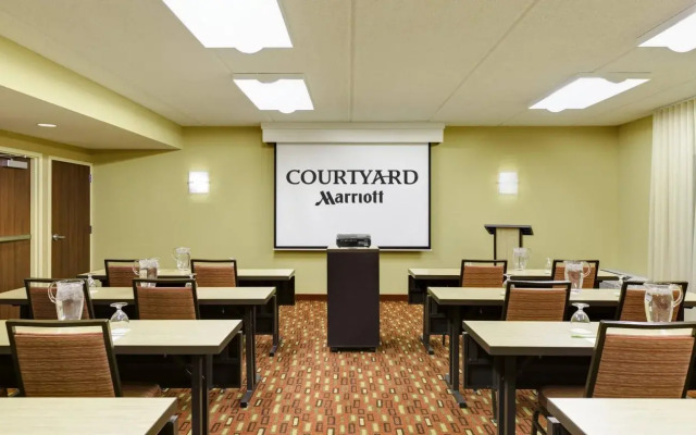 Courtyard by Marriott Raleigh/Cary
