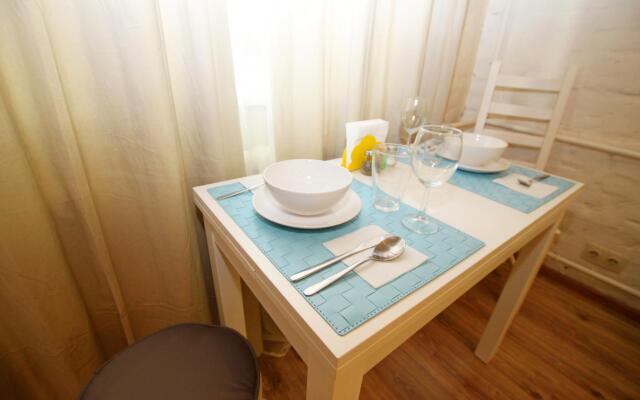 Tverskaya Street (Тверская Стрит) на улице Нижняя 5