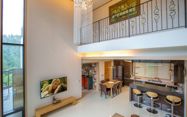 Harbor House Private