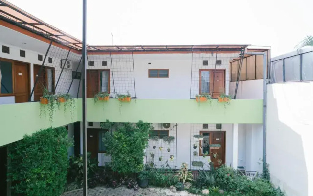 Urbanview Hotel Griya Surya Malang by RedDoorz