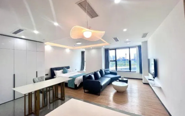 Honor First International Apartment (Poly Skyline)