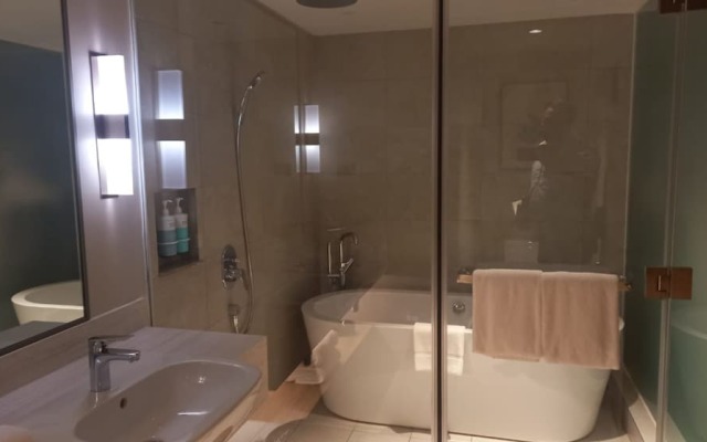 Capital O 950 Acqua Novotel Tower