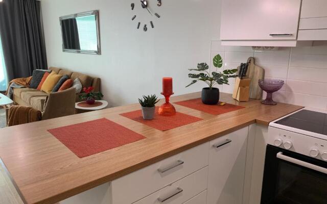 StarHomes Studio Lux 10