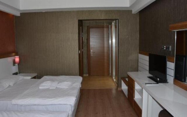 Mirava River Suites Hotel