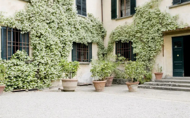 Fattoria di Bacchereto - Guest House