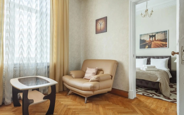 Изба на Кудринской площади