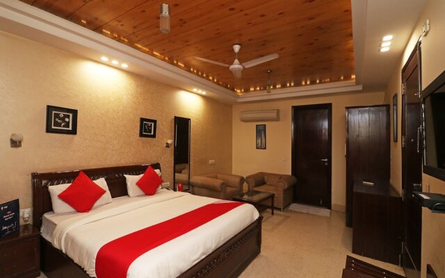 OYO 26915 Hotel North East Residency