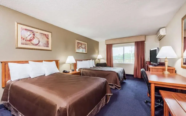 Lancaster Amish Country Travelodge