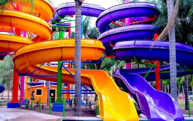 Guamúchil Parque Acuático & Cabañas