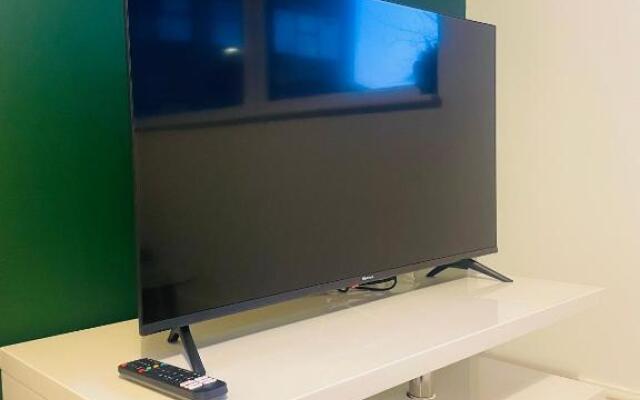 #0110 Lovely One bedroom apartment - Free parking