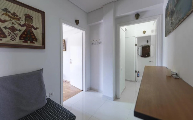 Stylish & cozy apt in Exarchia