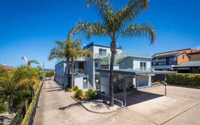 The Palms Apartments