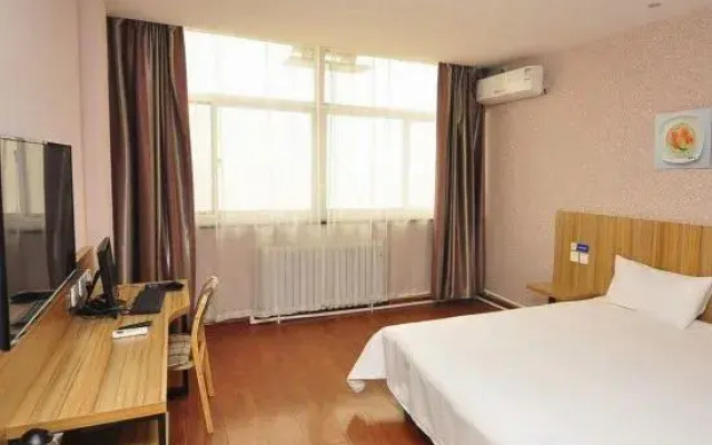 Eaka Hotel